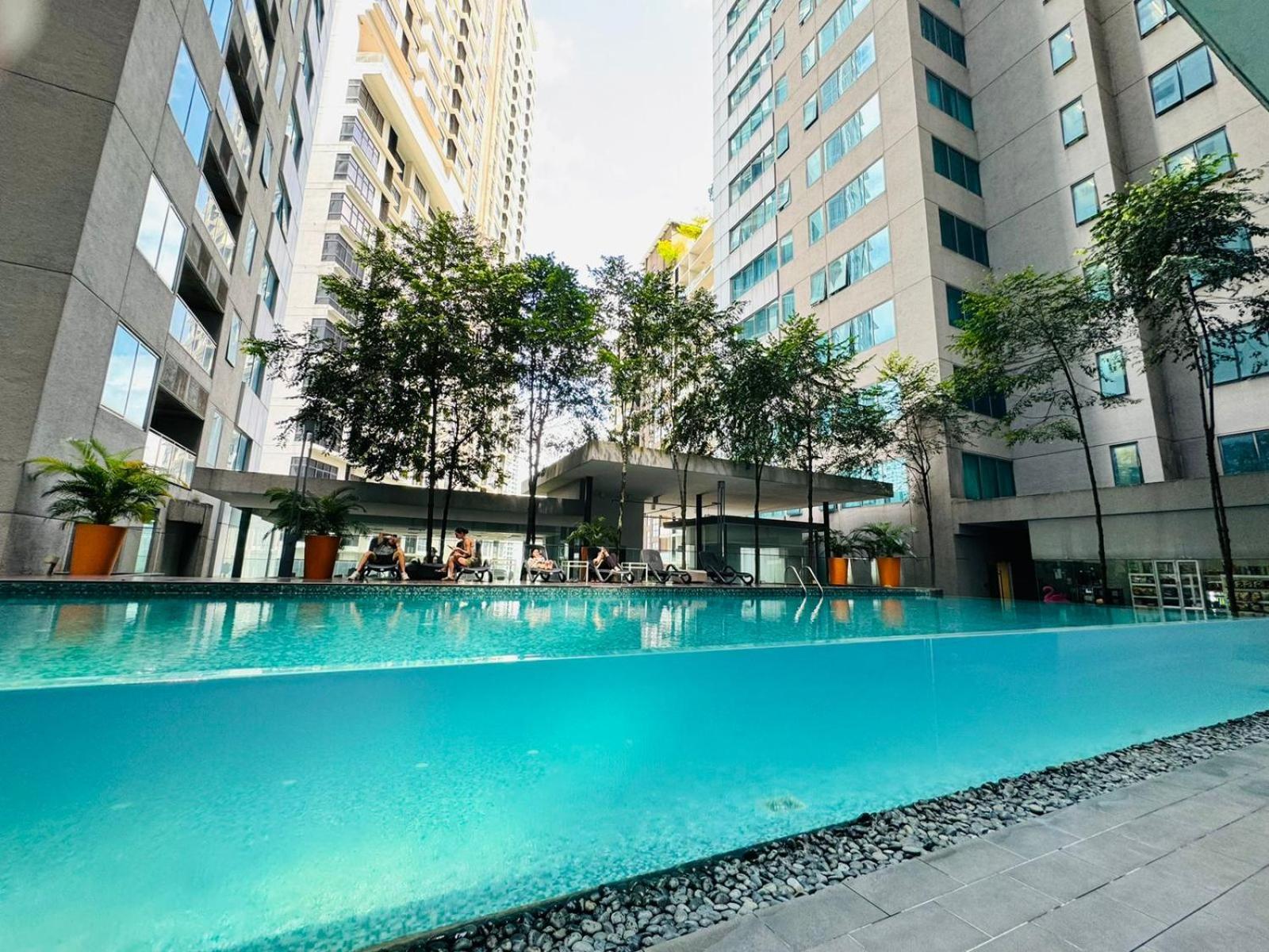 Summer Suites Klcc By Homestay Kuala Lumpur Exteriör bild