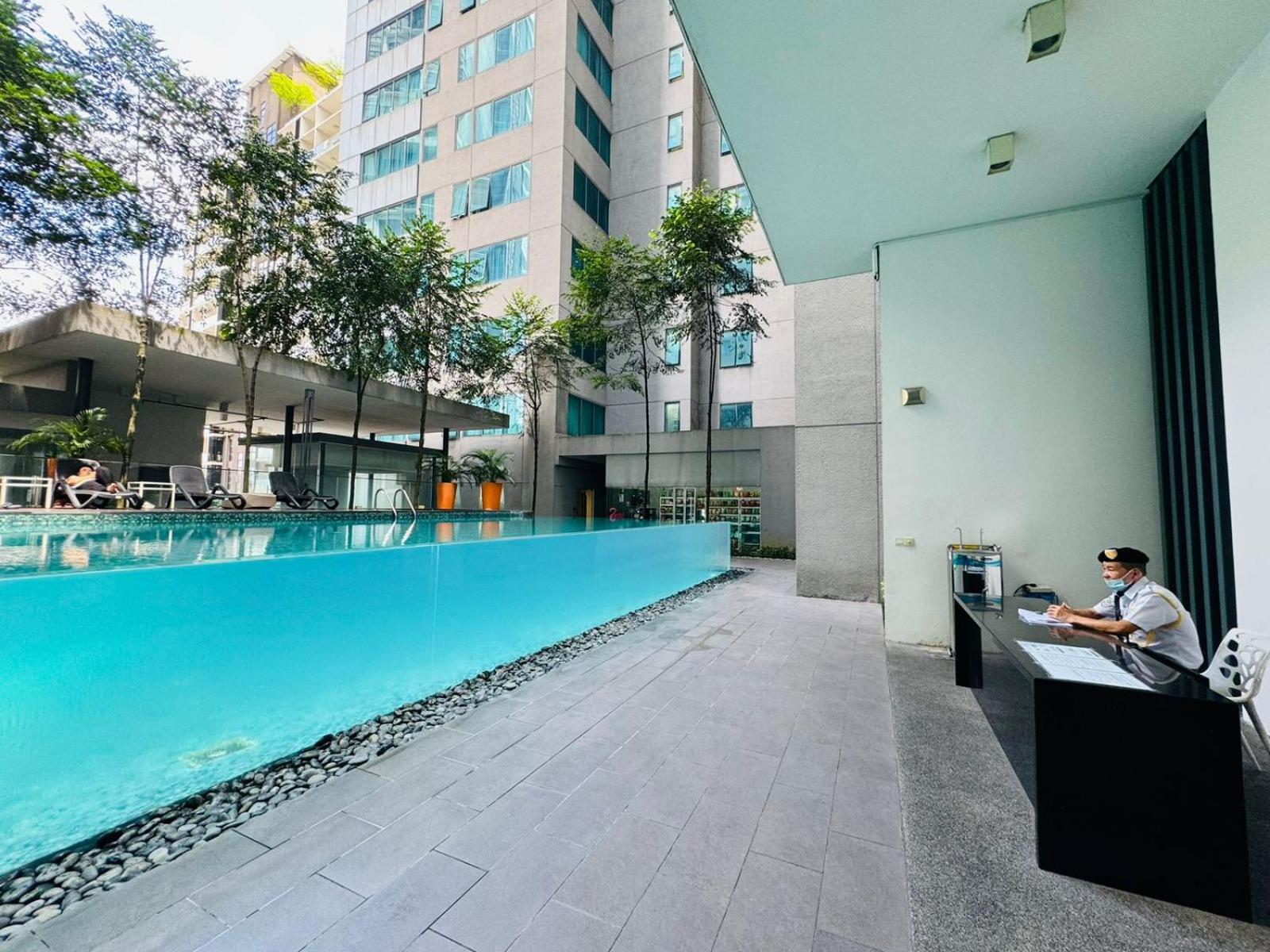 Summer Suites Klcc By Homestay Kuala Lumpur Exteriör bild