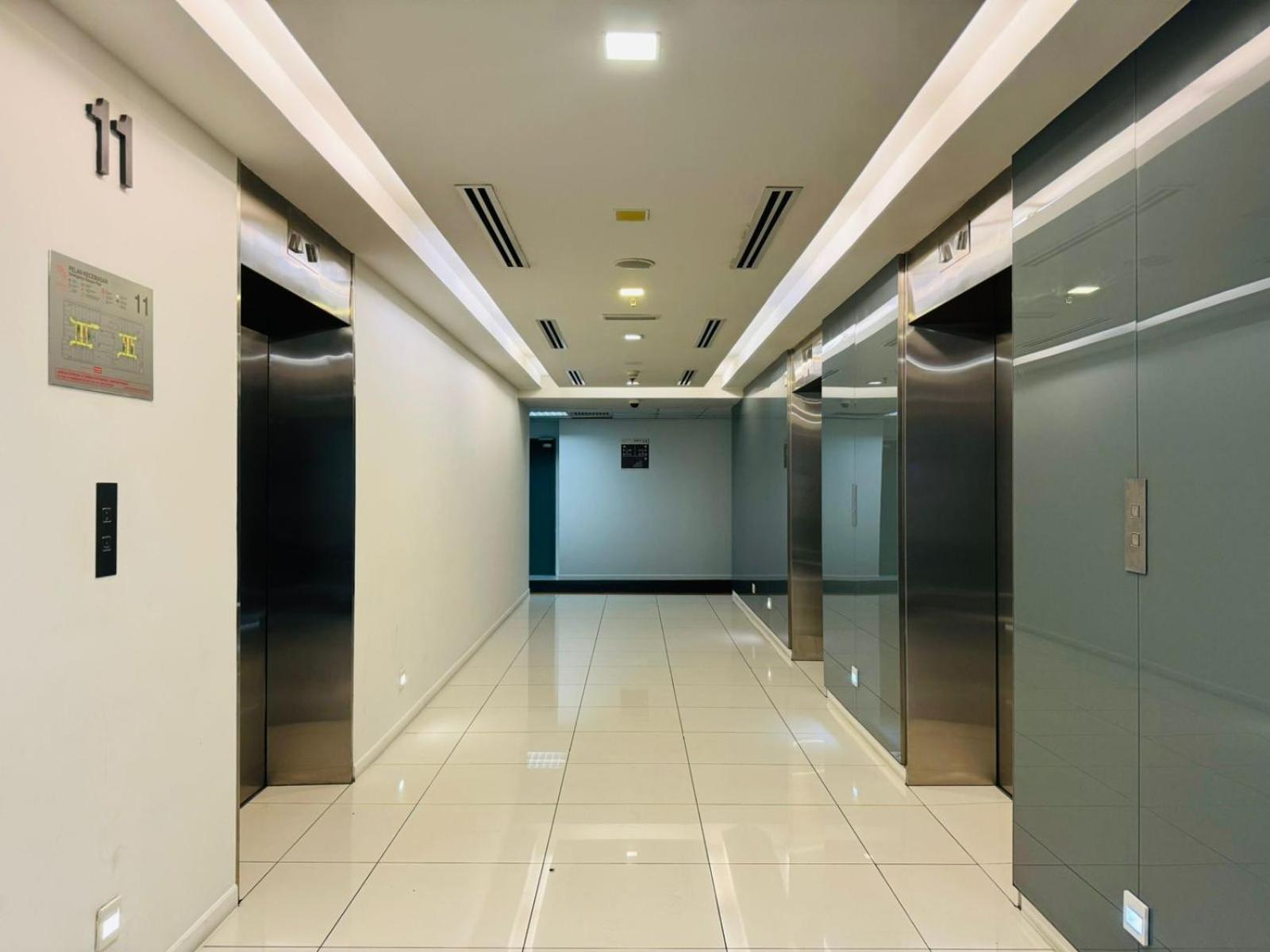 Summer Suites Klcc By Homestay Kuala Lumpur Exteriör bild