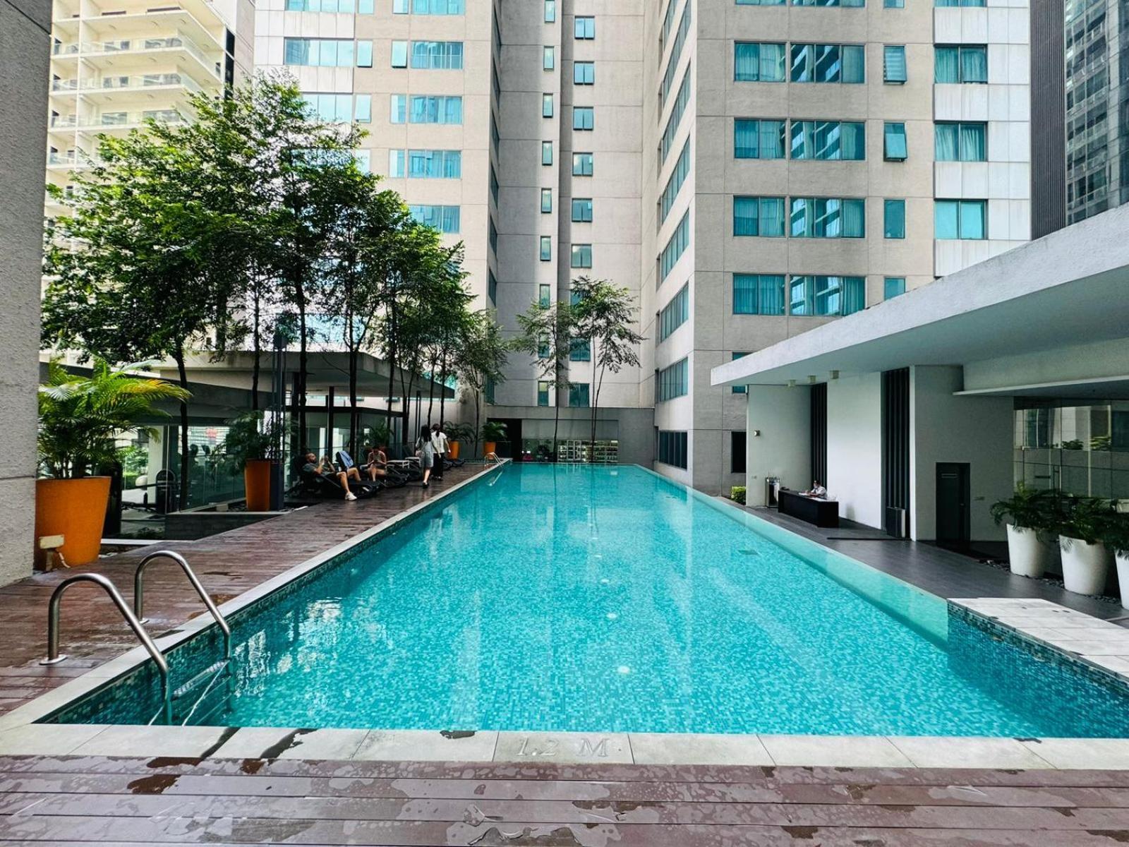 Summer Suites Klcc By Homestay Kuala Lumpur Exteriör bild
