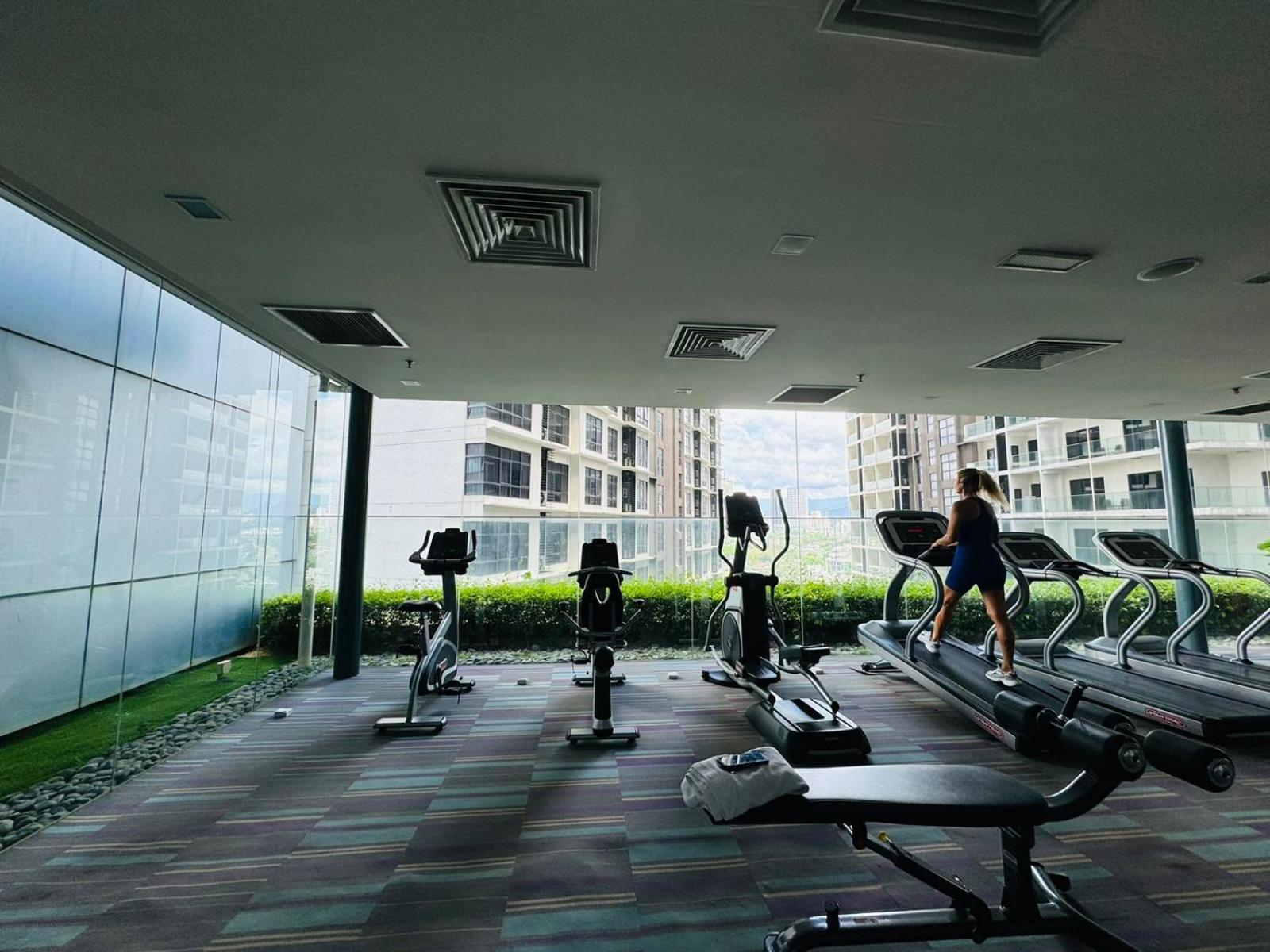 Summer Suites Klcc By Homestay Kuala Lumpur Exteriör bild
