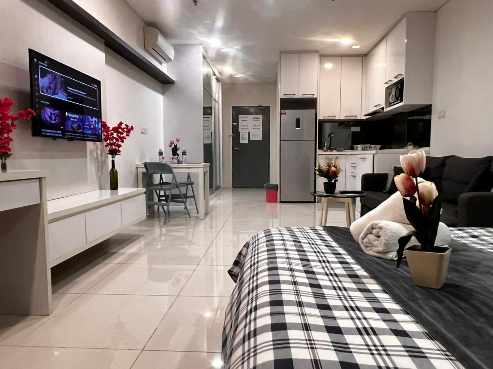 Summer Suites Klcc By Homestay Kuala Lumpur Exteriör bild