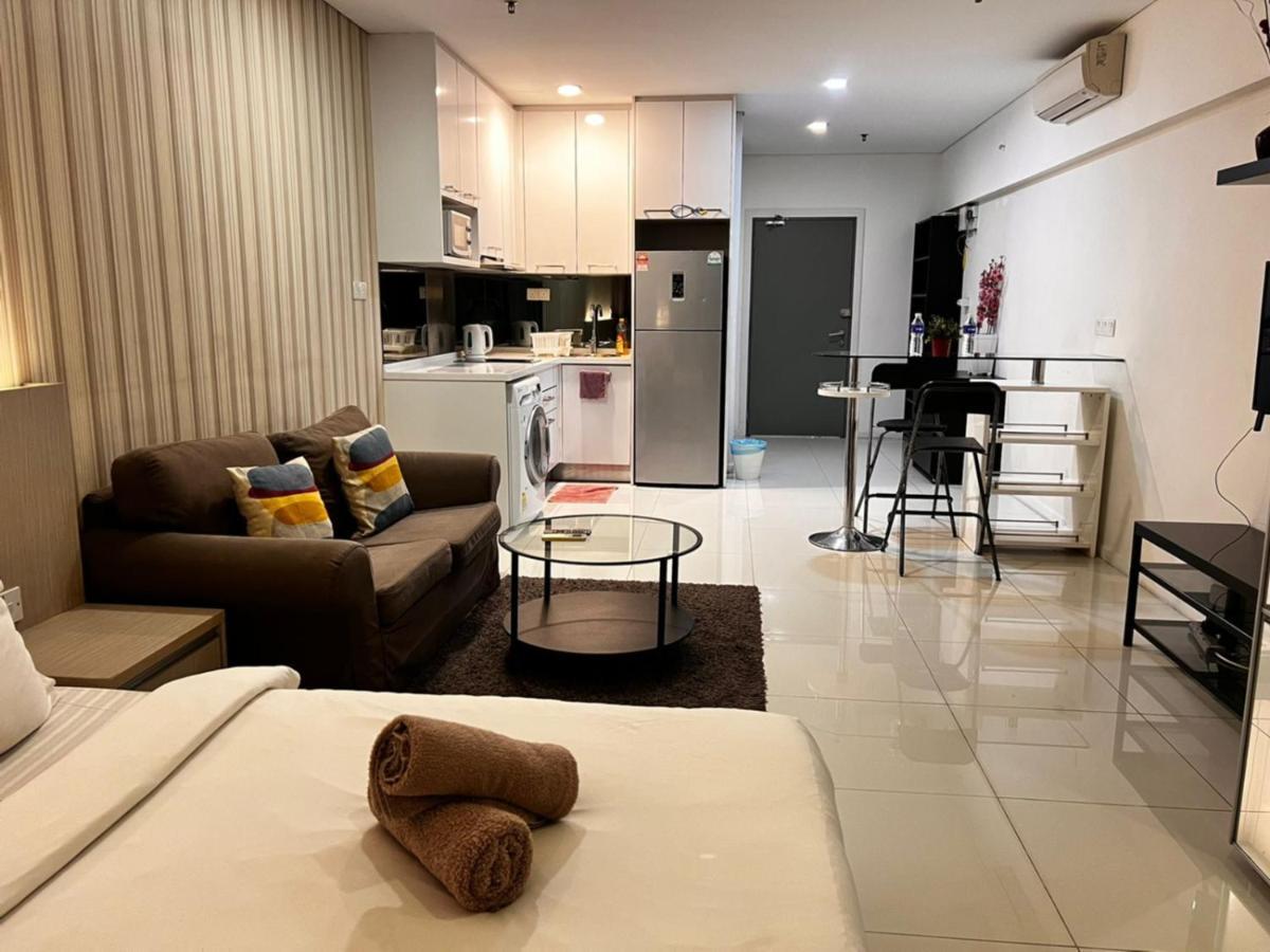 Summer Suites Klcc By Homestay Kuala Lumpur Exteriör bild