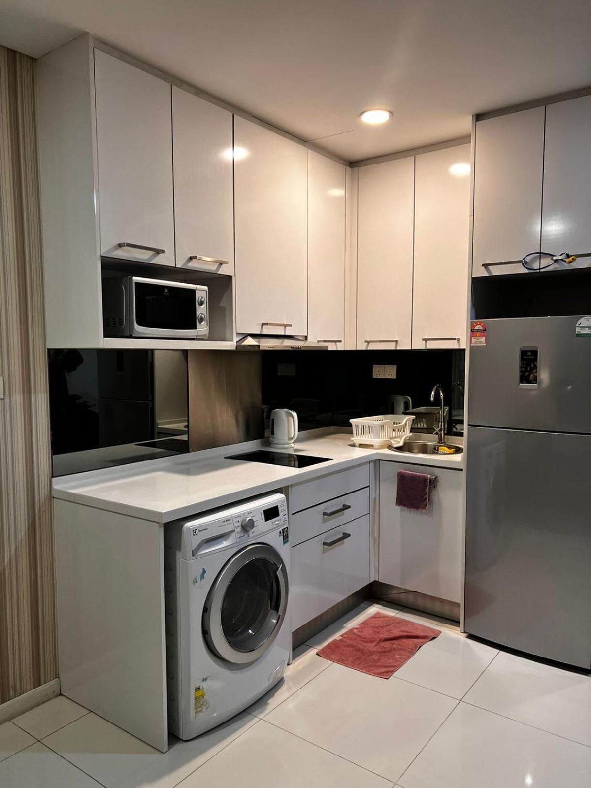 Summer Suites Klcc By Homestay Kuala Lumpur Exteriör bild