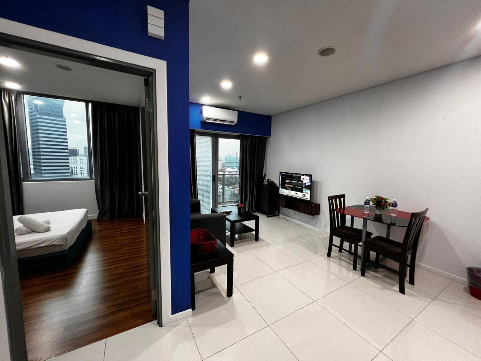 Summer Suites Klcc By Homestay Kuala Lumpur Exteriör bild