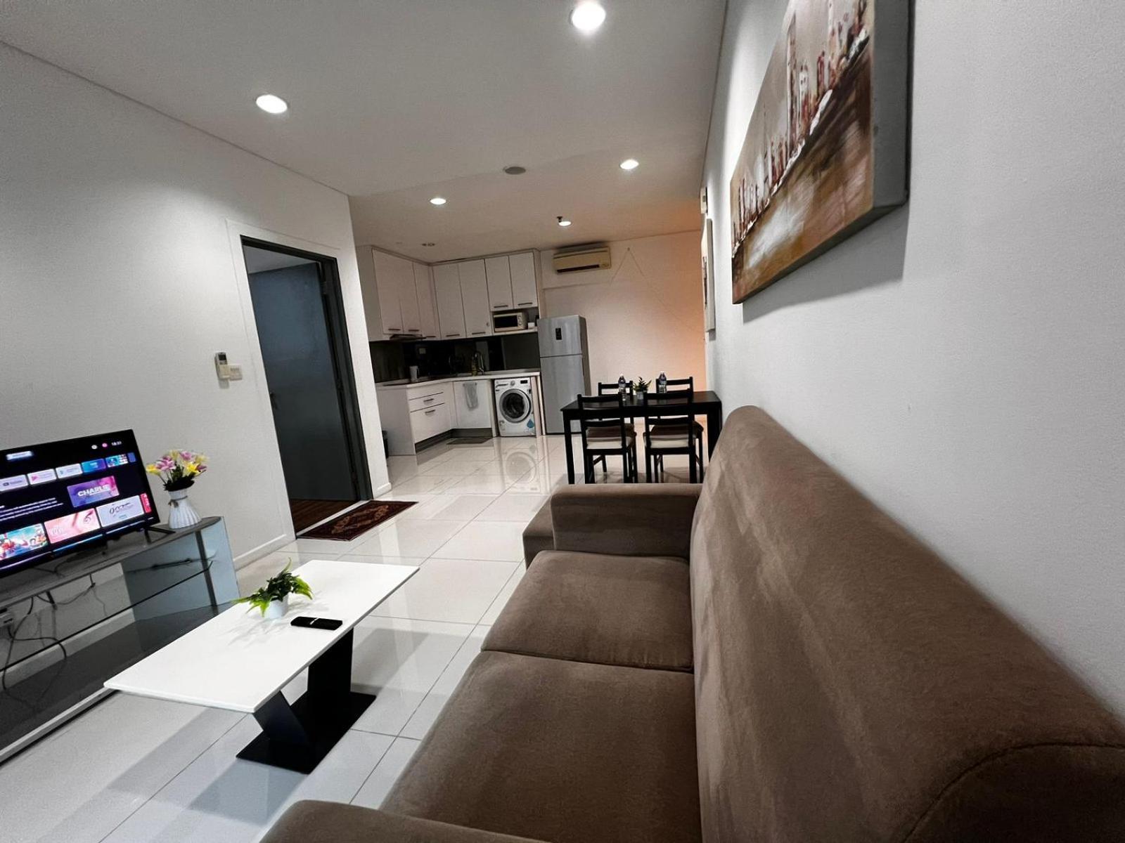 Summer Suites Klcc By Homestay Kuala Lumpur Exteriör bild